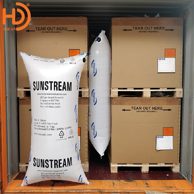 Kiểm tra túi khí trước khi sử dụng để đảm bảo không có lỗ rò hoặc hư hỏng