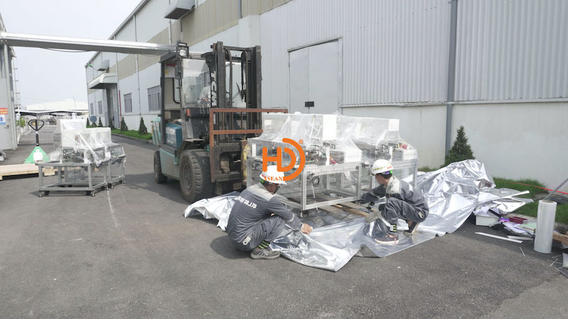 Đóng gói máy móc bằng màng co nhiệt