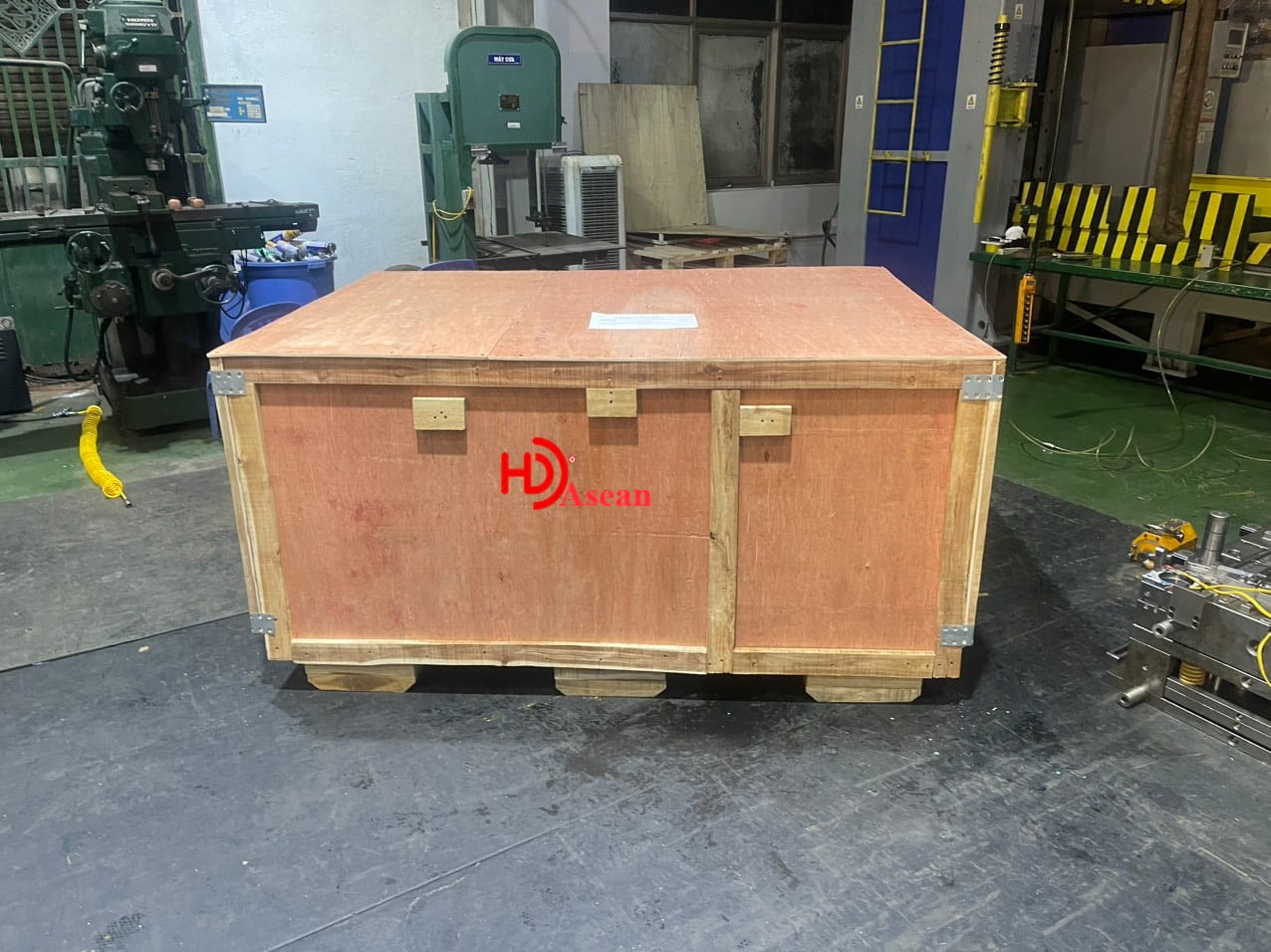 lý do cần đóng kiện gỗ cho máy móc xuất khẩu
